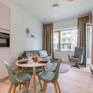 https://top-of-the-line-apartment-in-a-new-upscale-residence.ostend-hotel.net